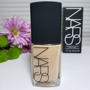 NARS Sheer Glow Foundation Light 4.5 - Vienna 4856